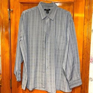 Men button down long sleeve dress shirt. 100% polyester Grey plaid. 3XL/TALL $25